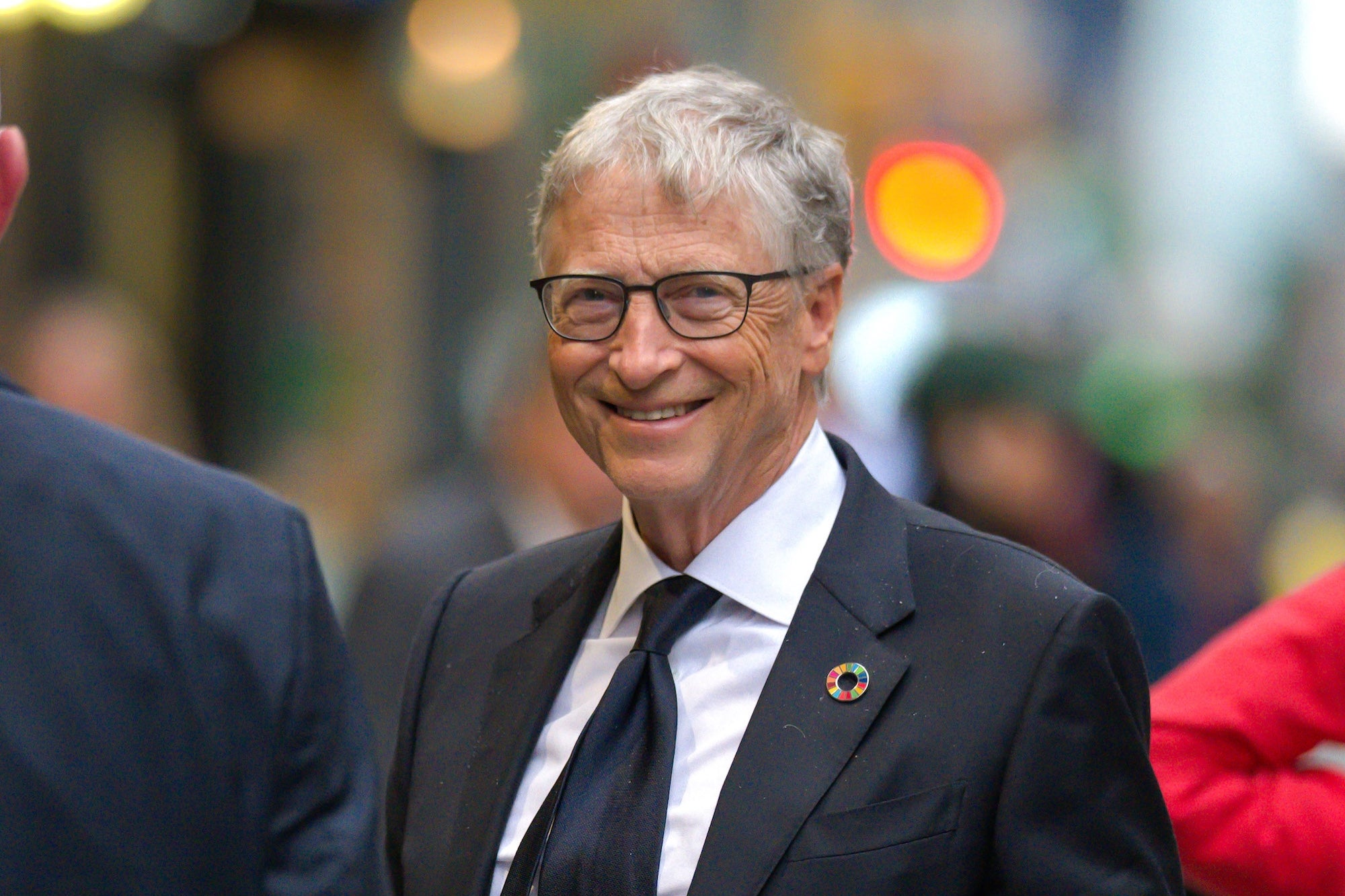 Bill Gates Is Still Doing Product Reviews at Microsoft