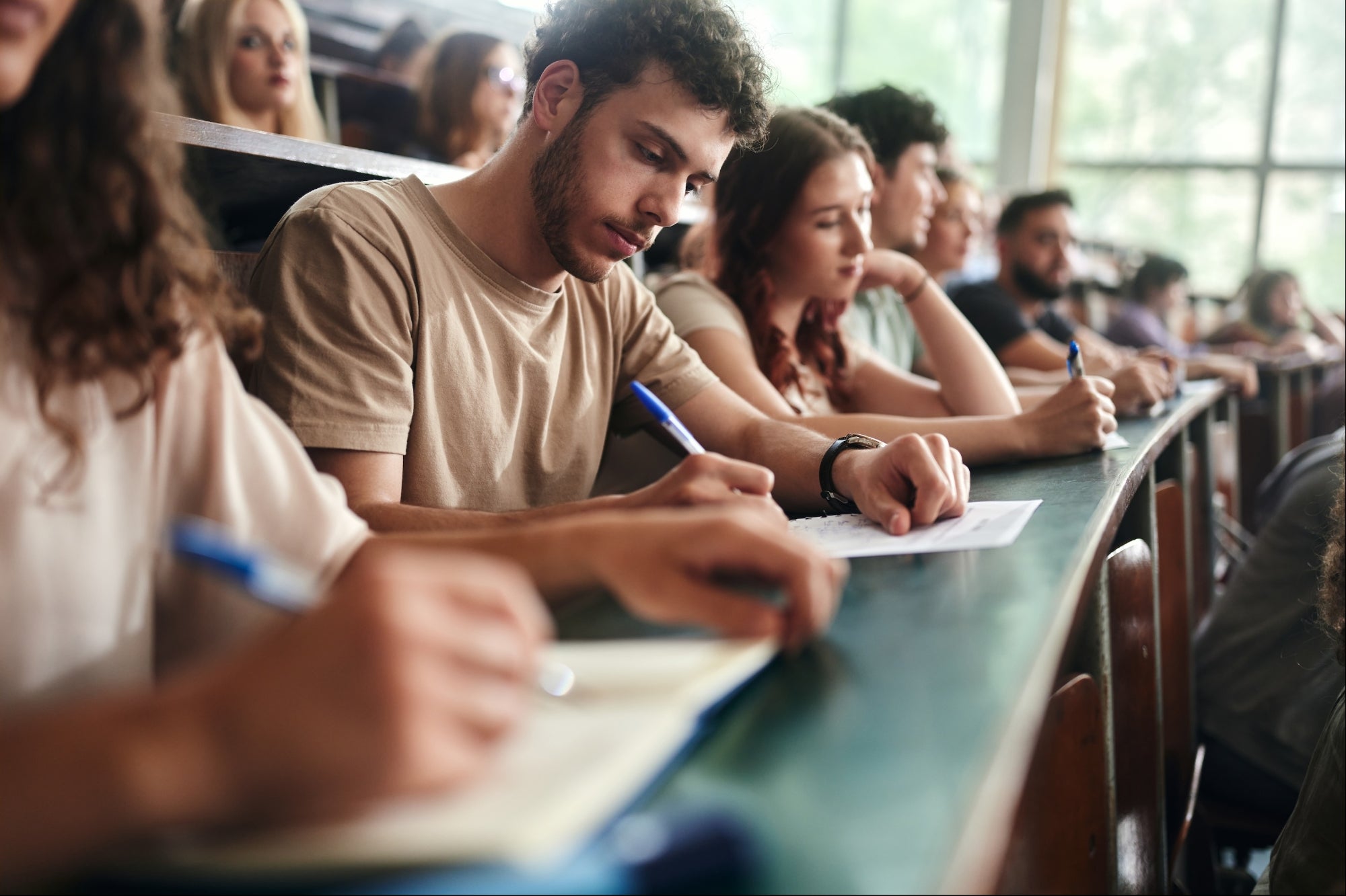 College Professors Turn Back to Blue Books to Combat ChatGPT